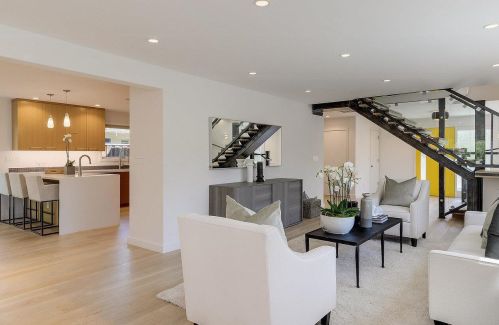 1007 California Ave, Palo Alto, CA 94303-3124