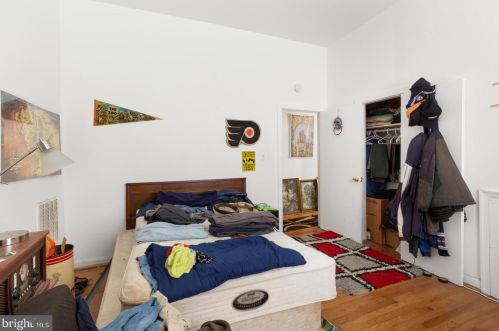 1138 19 St, Philadelphia PA  19146-2936 exterior