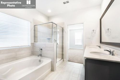 2409 Trickling Crk Dr, Garland TX 75041-2193 exterior