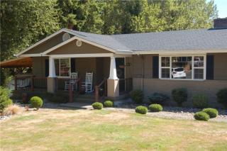 2410 Greeley Dr, Kelso, WA 98626-5211