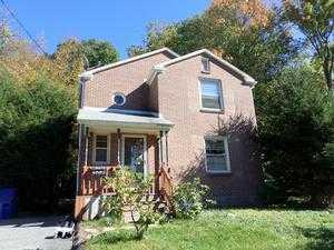 19 Dartmouth St, Torrington, CT 06790-3823