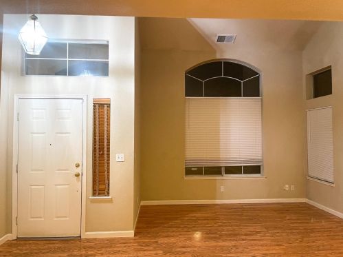 2104 Alfred George Ct, Tracy, CA 95377-2266