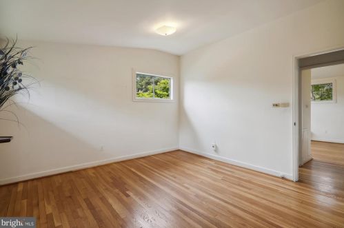 2205 Richland Pl, Silver Spring MD 20910-2331 exterior