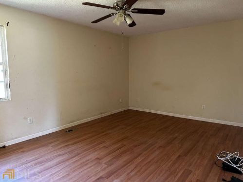 30 Knob Cir, Carrollton, GA 30116-8551