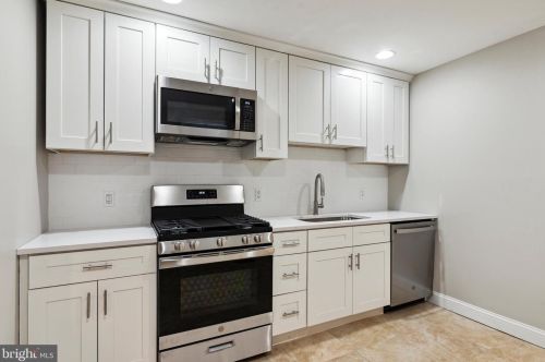 6435 Grays Ave, Philadelphia, PA 19142-2334