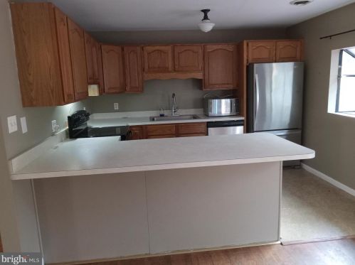 4930 Rullman Rd, Shady Side, MD 20764-9639