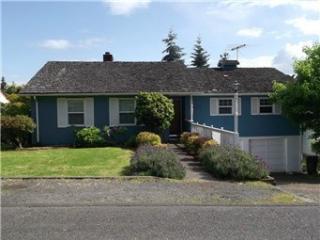 1220 Sycamore Pl, Longview, WA 98632-4650