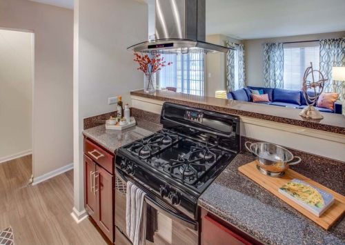 39 Stirling Ln, Willowbrook, IL 60527-3178