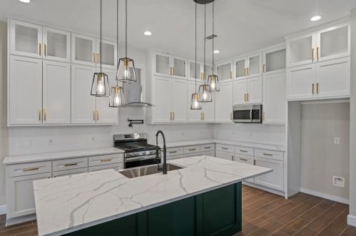 614 Longhorn Trl, Angleton TX 77515-9623 exterior