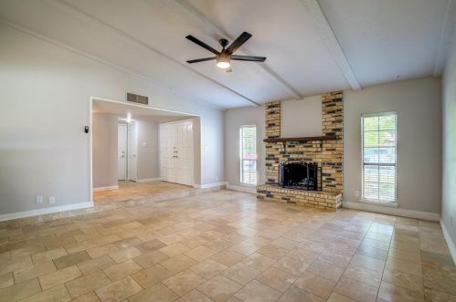 4232 Sweetgum Way, Fort Worth TX  76133-7554 exterior