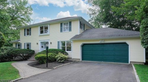 1840 Quimby Ln, Scotch Plains, NJ 07076-4716