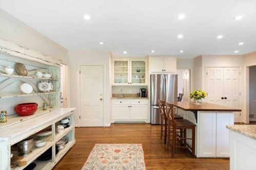 4247 Harrogate Dr, Atlanta GA  30327-3624 exterior