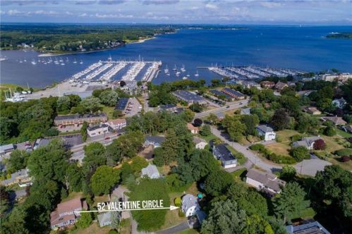 52 Valentine Cir, Warwick, RI 02886-9114