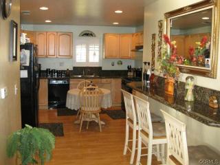 1760 121st St, Los Angeles, CA 90047-5210