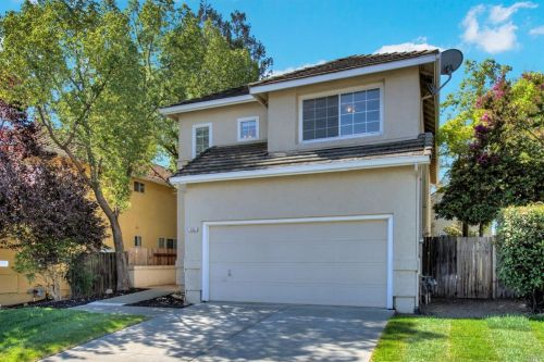 484 Bald Eagle Dr, Vacaville, CA 95688-1022