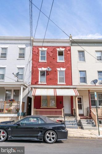144 Juniata St, Lancaster PA  17602-4324 exterior