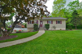 2 Lake View Dr, Andover, NJ 07821-3151