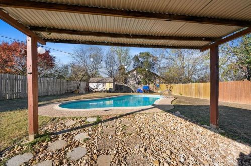 2110 Brandywine Ln, Austin TX  78727-4303 exterior