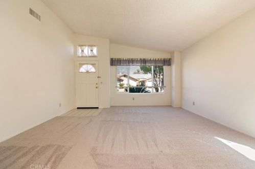 902 Mesa View St, Upland, CA 91784-8000