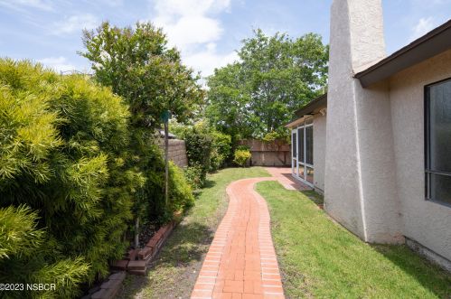 1309 Sapphire Dr, Santa Maria CA  93454-3257 exterior