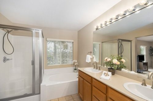 8815 Heatherwood Rd, Anaheim CA  92808-1695 exterior