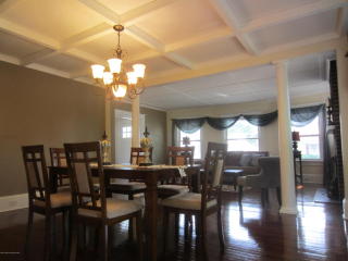 104 3rd St, Keyport, NJ 07735-1852