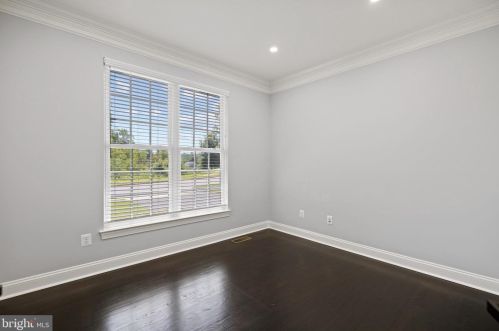 19308 Bothwell Ct, Triangle VA  22172-2341 exterior