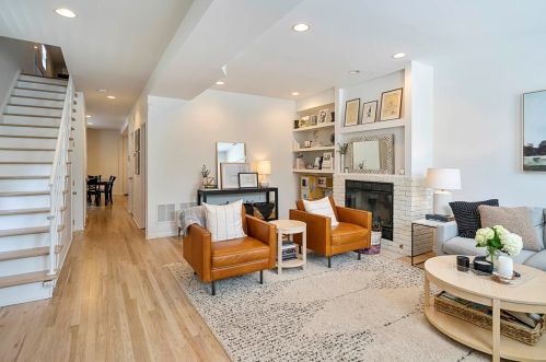 1732 Beach Ave, Chicago, IL 60622-2108