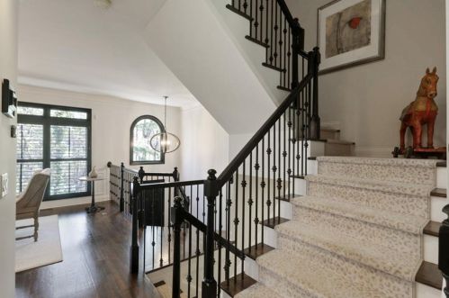 5561 Julian Pl, Atlanta, GA 30342-1313