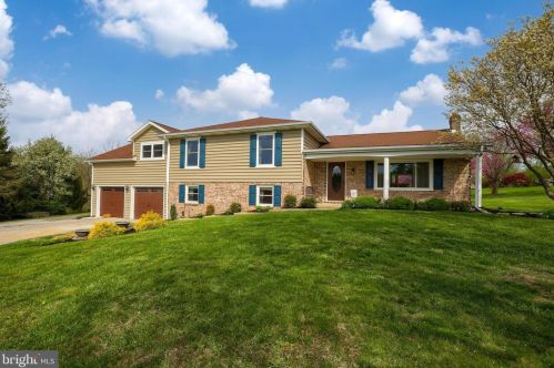 388 Wire Rd, York, PA 17402-9577