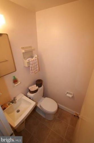 10405 Kinloch Rd, Silver Spring MD 20903-1243 exterior