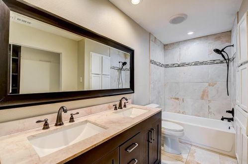 1613 San Francisco St, Carrollton TX 75007-5050 exterior