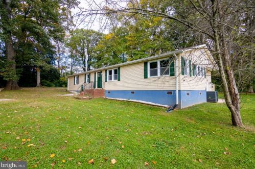 3405 Pebble Dr, Aberdeen, MD 21001-1525