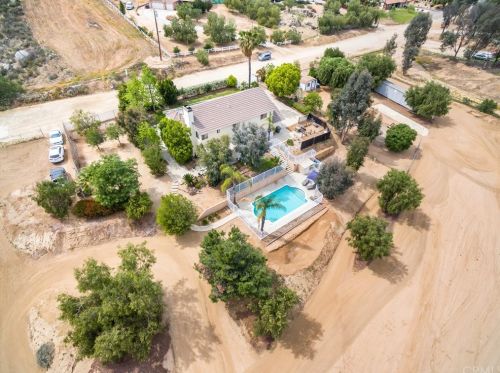 17216 Gamble Ave, Riverside CA  92504-9149 exterior