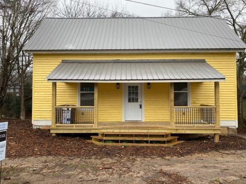 325 Jackson St, Hartwell, GA 30643-1917