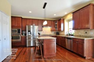 1923 Barrington Ave, Lemont IL  60490-5601 exterior