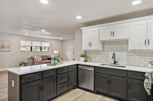 4801 Selkirk Dr, Fort Worth TX  76109-5043 exterior