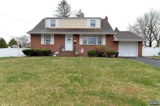 81 Orchard Ave, Emerson, NJ 07630-1218