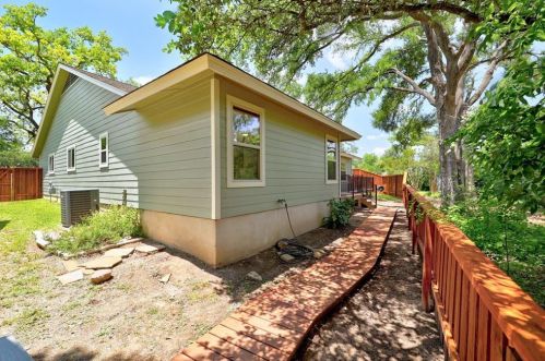 11903 Bobcat Trl, Austin TX  exterior