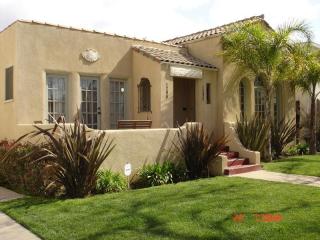 1292 Highland Ave, Los Angeles CA  90019-1732 exterior