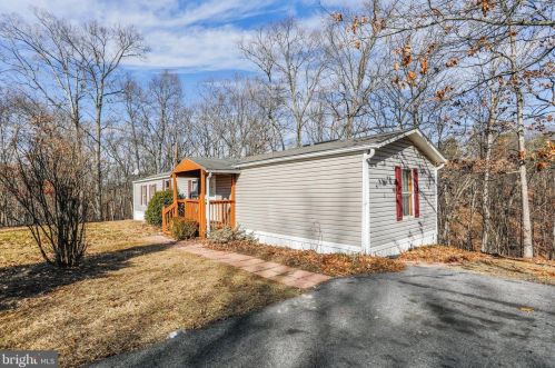 893 Mike Ashton Rd, Hedgesville, WV 25427-6933