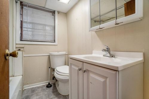 352 Harris Manor Dr, Atlanta GA  30311-2117 exterior
