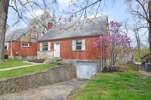 4730 Hardwick Dr, Cincinnati, OH 45238-4026