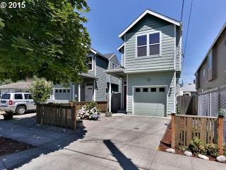 5043 Reedway St, Portland OR  97206-5674 exterior