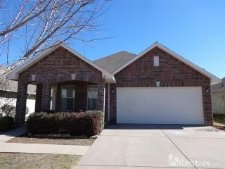 312 Crescent Ridge Dr, Fort Worth TX  76140-6575 exterior