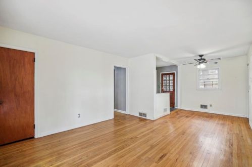 2900 Horse Shoe Dr, Atlanta GA  30316-4408 exterior