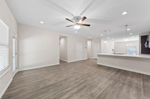 1525 Doyle Ave, Dallas TX  75203-3223 exterior