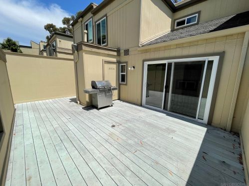 10465 Caminito Mayten, San Diego, CA 92131-1716