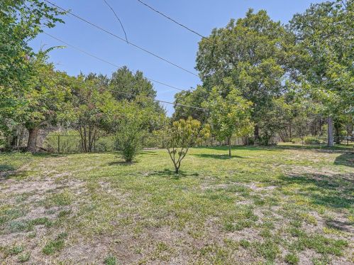 2700 Dunbarton Dr, Austin TX  78723-2235 exterior