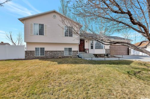 8766 4870, Taylorsville, UT 84081-4887